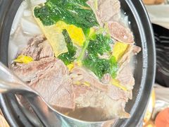 腾越牛肉锅-一坐一忘云南菜(北京skp店)