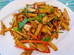 -自游人·美食一楼