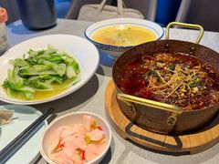 -有红鸡毛店·川菜(建设路店)