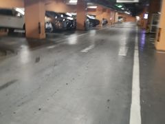 -新中关大厦·停车场