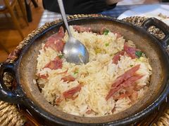 经典腊味煲仔饭-阿政粤小馆(中央大街店)
