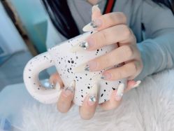 -董小姐日式美甲美睫·皮肤管理