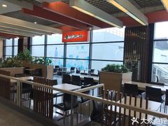 大堂-东方既白(上海浦东国际机场)
