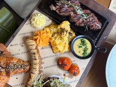 -Mark&Mars Restaurant