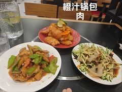 地三鲜-红东阁东北菜烤肉酒馆(CROSS万象汇店)