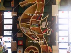 -钟书阁(松江泰晤士小镇店)