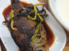 葱烤鲫鱼-小红三黄鸡(中西花园店)