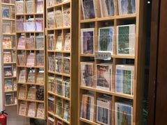 -猫的天空之城概念书店(杭州南宋御街店)