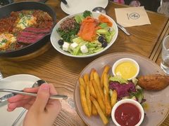 香炸鸡翅配薯条-Money Shops(愚园路店)