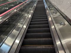 -红土地(地铁站)