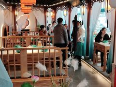大堂-荷塘秋月·本帮江浙菜(国权路店)