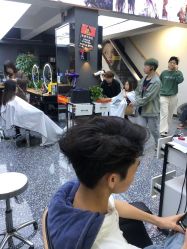 点击看大图 -藤野造型专业烫染接发