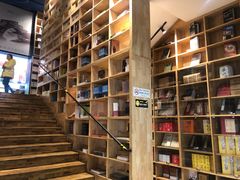 -新华书店(解放中路店)