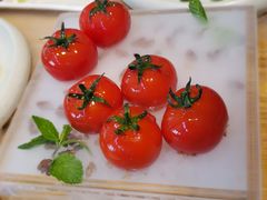 番茄脆菇沙拉-小大董·烤鸭(五棵松店)