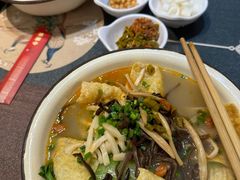 -丽丽三鲜螺蛳粉(田林路店)
