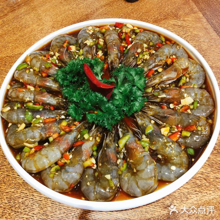 绫罗岛海鲜私房菜(鸭绿江边店)蒜蓉蒸海蛏子图片