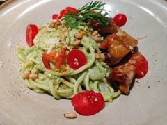 青酱松子鸡肉意面-CRAZYONES西班牙海鲜饭(上海美罗城店)