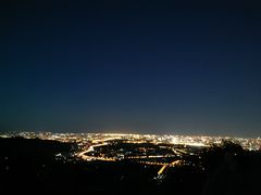 -鬼笑石后山停车场