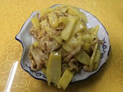 菠萝鸡片-天津外国语大学（马场道校区）食堂