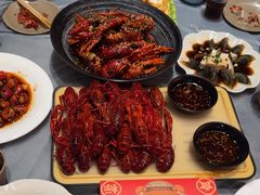 -肥肥虾庄·金牌油焖大虾(杨园滨江时代walk店)
