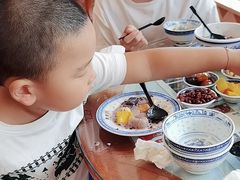 -捷信牛奶甜品世家(学府店)