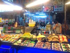 -六合夜市