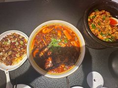-万重锦·人文川菜馆(骡马市店)