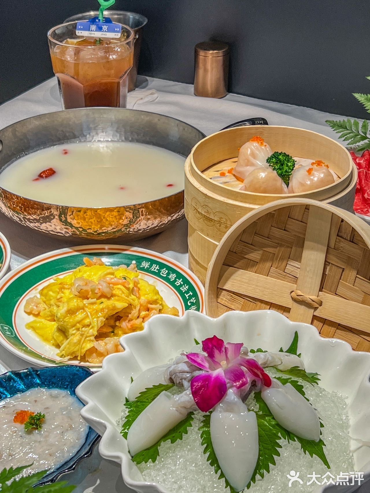 某橙色app上打卡收藏，可以得一杯招牌冻柠茶