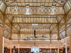 -乐蓬马歇百货公司(Rive Gauche)