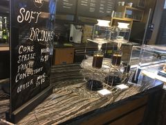 -西沃古尔·拉姆古兰爵士国际机场