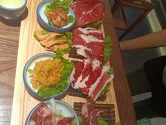 -明洞阿姨·韩式酱蟹烤肉·创意料理(三元桥店)