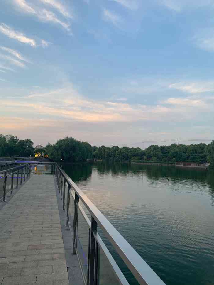 晨虹花园酒店(南京禄口机场店)-"南京晨虹花园酒店感觉都开的比较早