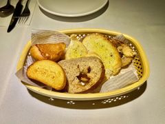 餐前面包-鹿萤季·营地小馆(皇后公园店)