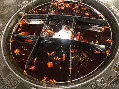 -邓莽子老火锅(中兴路总店)