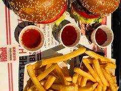 -The Habit Burger Grill 哈比特汉堡(复兴soho店)
