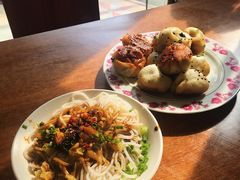 拌粉-老字号眼镜子煎包汤包店