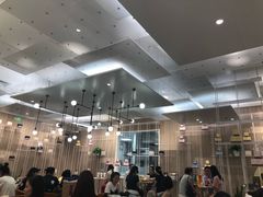大堂-奈雪的茶(市百一店)