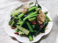 腊肉菜苔-小民大排档(马场角横路店)