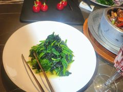 -海派悦庭·海胆烧麦·新融合菜(凯德广场店)