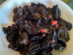 洋葱拌木耳-民族饭店-四季餐厅