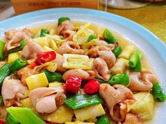 酸笋肥肠-新泉小傅美食(国贸天琴湾天境店)