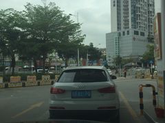 -冠德石油威程加油站