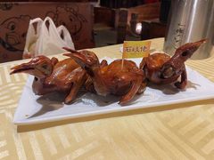 招牌烤乳鸽-石岐佬中山菜馆(张溪店)