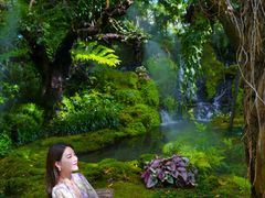 -Chom Cafe and Restaurant