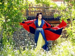 -九月鹰飞汉服摄影工作室