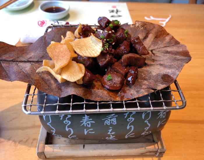 一松怀石料理-"①蒲叶烧,就是普通的考牛肉,很多人推荐说.