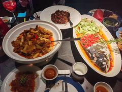 -凤凰湘语·平价海鲜餐厅(浦东旗舰店)