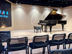 -柏斯音乐艺术中心·钢琴·吉他(上音店)