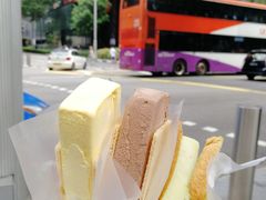 -詹爷爷乌节路街头冰淇淋