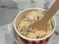 -哈根达斯(芳圆里店)